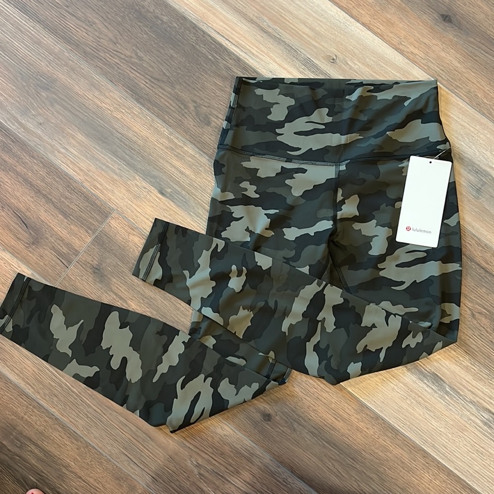 🍋lululemon Align High-Rise Pant 28"
Heritage 365 Camo Medium Olive Multi SZ
8